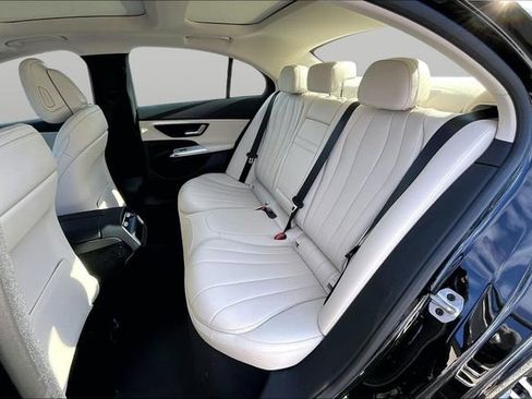 New 2026 Mercedes-Benz E 350 4MATIC Sedan image 13