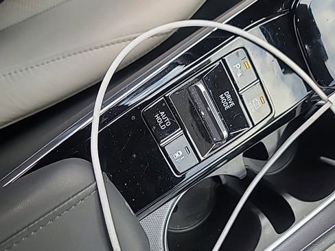 Used 2020 Hyundai Sonata Limited image 19