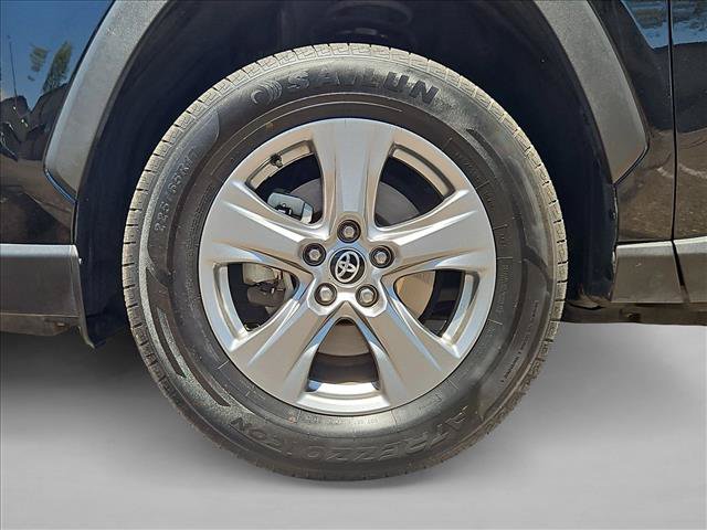 Used 2024 Toyota RAV4 XLE FWD image 29