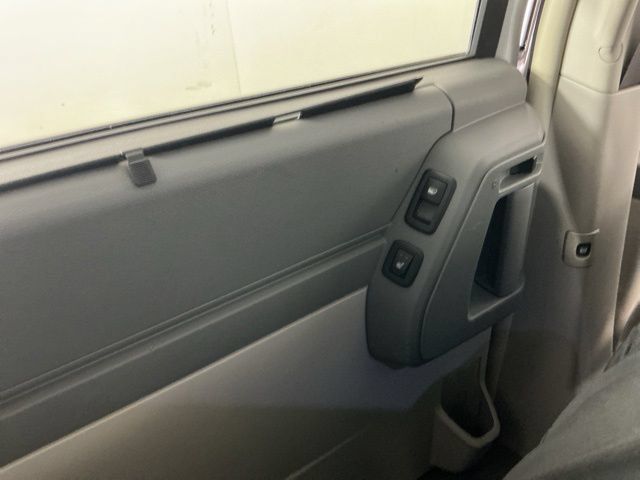 Used 2008 Chrysler Town & Country Touring FWD image 24
