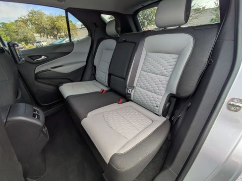 Used 2020 Chevrolet Equinox LS w/ LS Convenience Package image 8