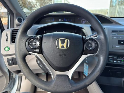 Used 2012 Honda Civic Hybrid Sedan image 25