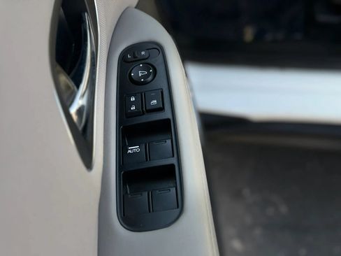 Used 2018 Honda HR-V EX image 27