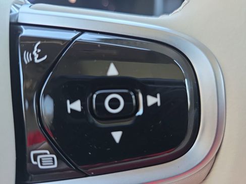 New 2026 Volvo XC90 T8 Ultra image 28