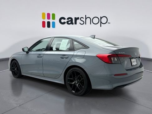 Used 2023 Honda Civic Sport image 3