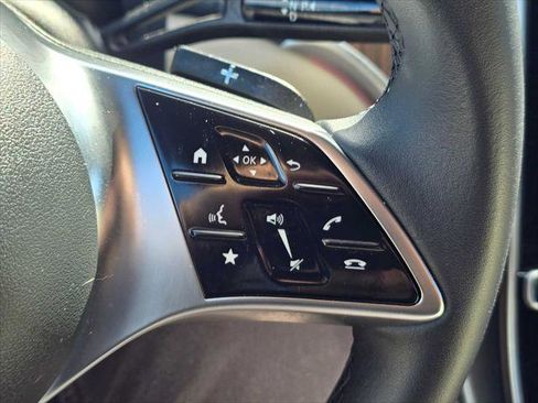 Used 2025 Mercedes-Benz GLC 350e 4MATIC image 33