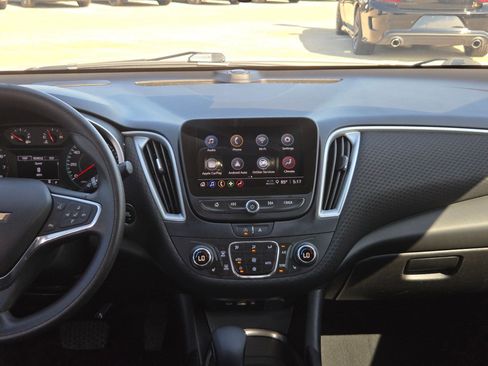Used 2023 Chevrolet Malibu LT FWD image 17