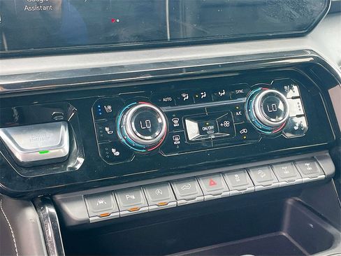 Used 2023 GMC Sierra 1500 AT4X image 19