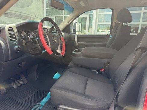 Used 2011 Chevrolet Silverado 2500 LT w/ Interior Plus Package AWD/4WD image 11