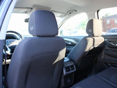 Used 2023 GMC Terrain SLE w/ Driver Convenience Package FWD image 32
