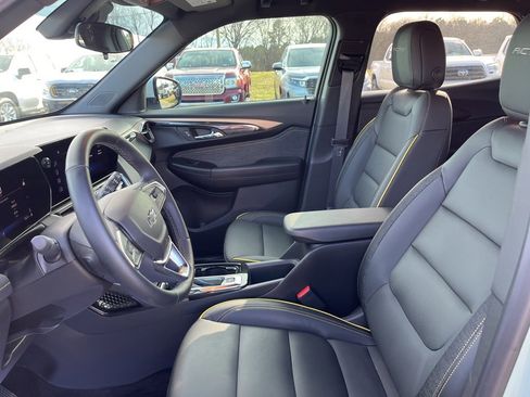 Used 2025 Chevrolet TrailBlazer ACTIV w/ Driver Confidence Package image 13