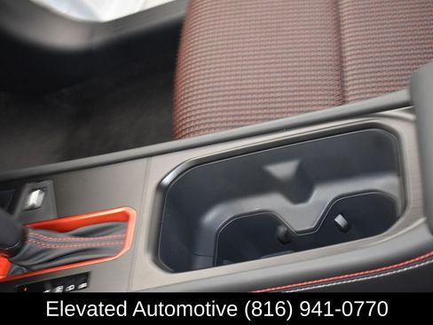 Used 2025 Nissan Kicks SR w/ SR Premium Package AWD/4WD image 20