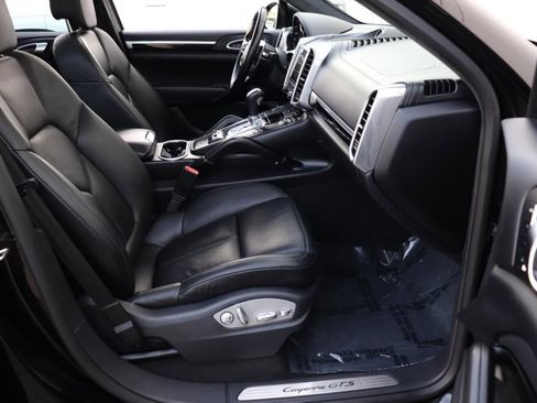 Used 2017 Porsche Cayenne GTS image 32