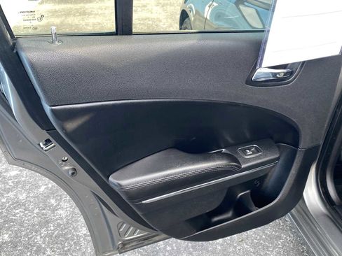 Used 2012 Dodge Charger SE w/ Sport Appearance Group image 29