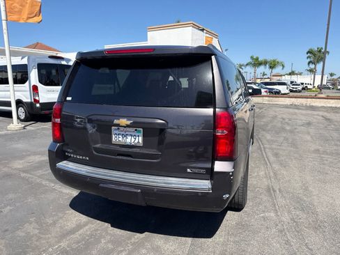 Used 2017 Chevrolet Suburban Premier RWD image 11