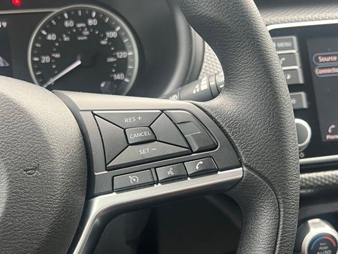 Used 2020 Nissan Kicks SV image 26