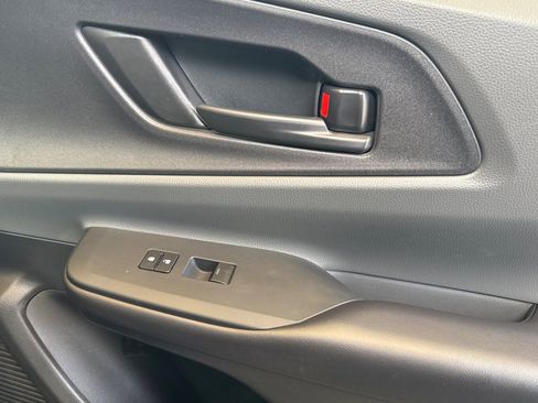 Used 2023 Toyota Prius LE image 19