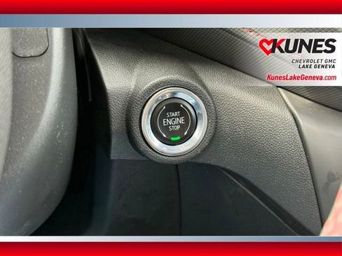 Used 2023 Chevrolet TrailBlazer RS w/ Sun and Liftgate Package image 38