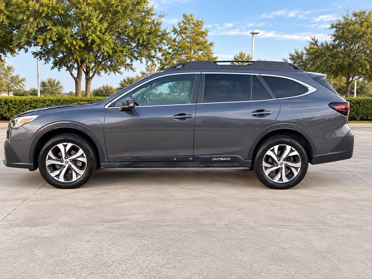 Used 2022 Subaru Outback Limited XT AWD/4WD image 9