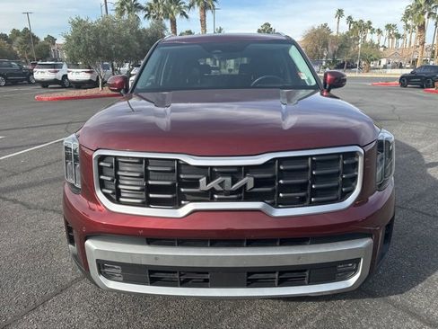 Used 2024 Kia Telluride SX Prestige w/ Towing Package image 2