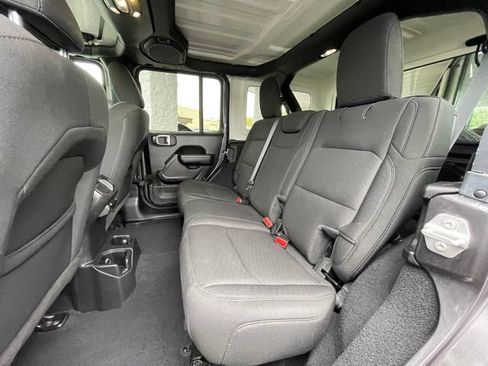 Used 2022 Jeep Wrangler Unlimited Sport AWD/4WD image 23