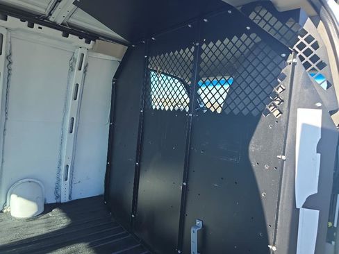 Used 2016 Chevrolet Express 2500 image 15