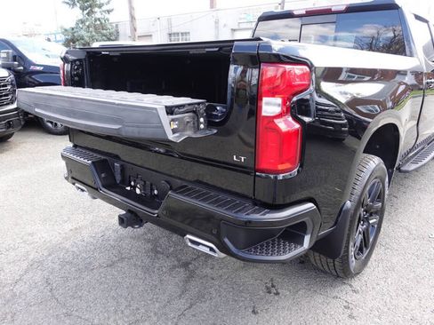 Used 2022 Chevrolet Silverado 1500 LT Trail Boss w/ LT Trail Boss Premium Package AWD/4WD image 32