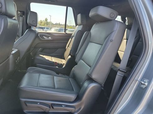 Used 2022 Chevrolet Tahoe Z71 w/ Luxury Package AWD/4WD image 23