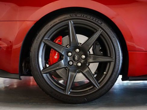 Used 2021 Ford Mustang Shelby GT500 w/ Carbon Fiber Track Pack image 55