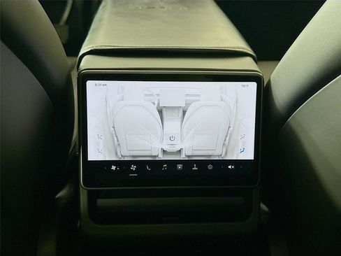 Used 2026 Tesla Model Y 2WD image 13