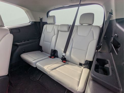 Used 2024 Kia Telluride S w/ S Sunroof Package FWD image 9