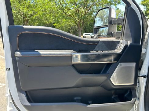 Used 2023 Ford F350 Platinum AWD/4WD image 6