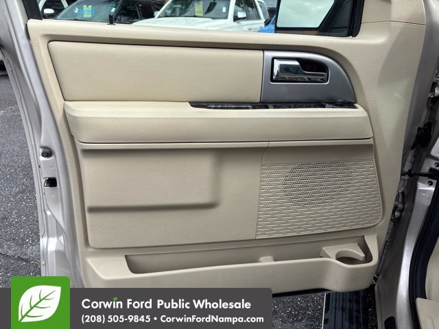 Used 2017 Ford Expedition Limited w/ Equipment Group 301A AWD/4WD image 14