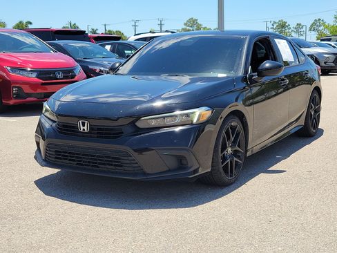 Used 2023 Honda Civic Sport image 3