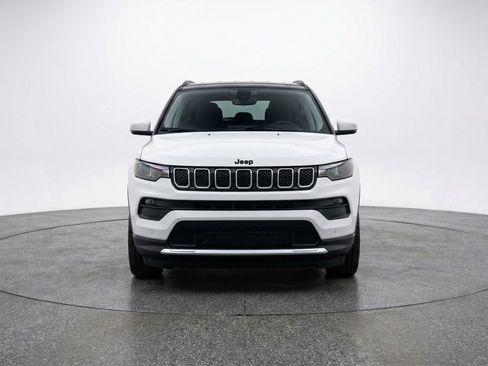 Used 2025 Jeep Compass Limited image 2