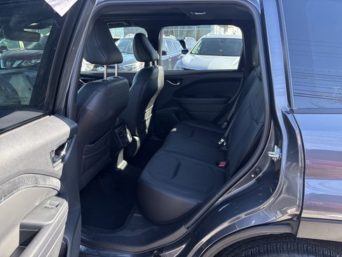 Used 2025 Subaru Forester Limited image 12