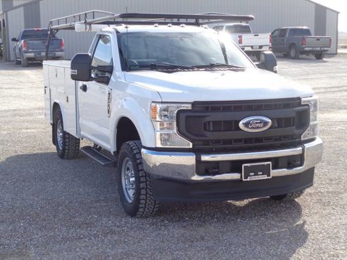 Used 2022 Ford F250 XL w/ Power Equipment Group image 5