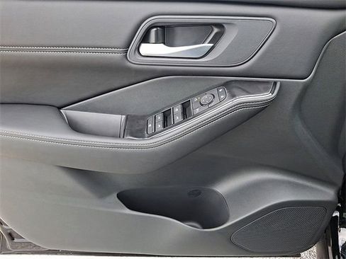 New 2026 Nissan Rogue SV w/ SV Premium Package image 42