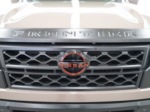 Used 2023 Nissan Frontier PRO-4X w/ Technology Package AWD/4WD image 83