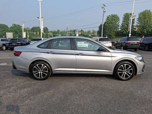 Certified 2023 Volkswagen Jetta Sport FWD image 9