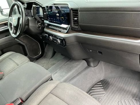 Used 2024 Chevrolet Silverado 2500 LT AWD/4WD image 19