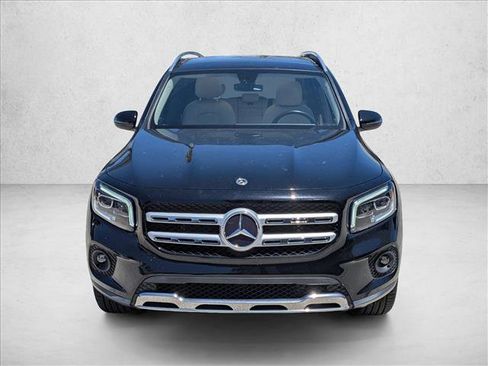Used 2023 Mercedes-Benz GLB 250 image 2