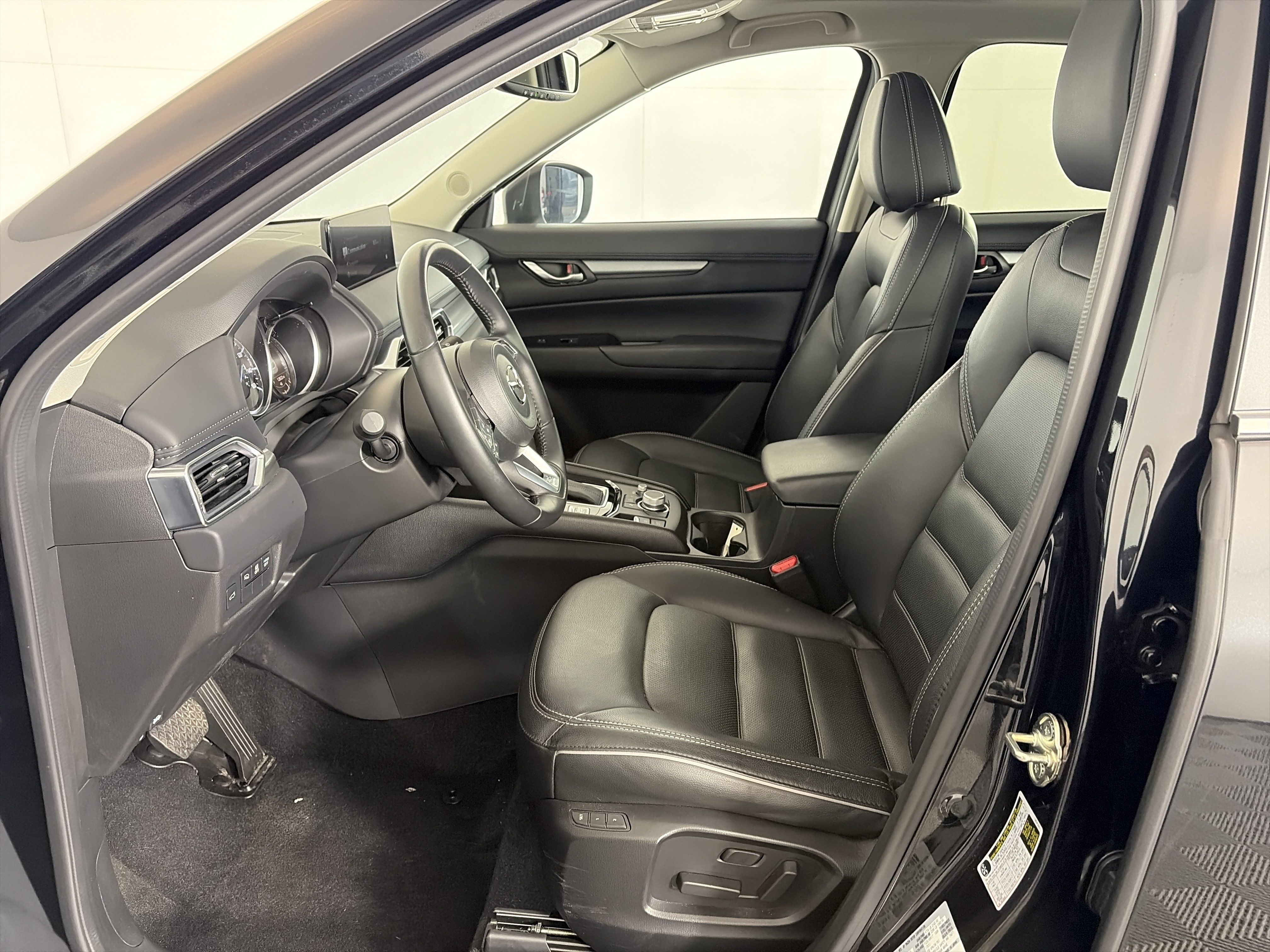 Used 2025 MAZDA CX-5 AWD 2.5 S w/ Preferred Package image 6