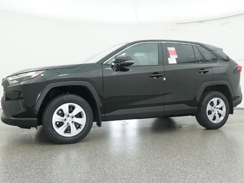 New 2025 Toyota RAV4 LE image 7