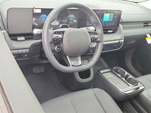 New 2025 Hyundai Ioniq 5 SEL image 2