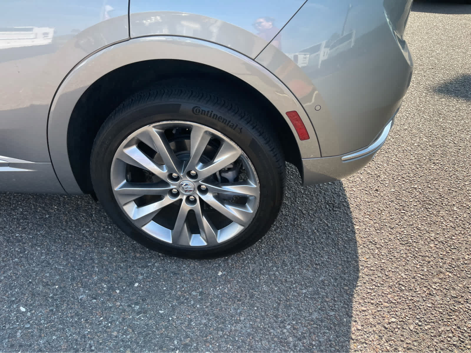 Used 2023 Buick Envision Avenir AWD/4WD image 8