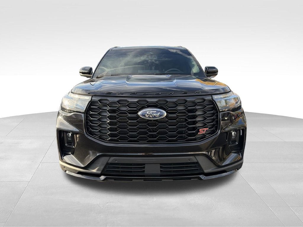 Used 2025 Ford Explorer ST AWD/4WD image 9