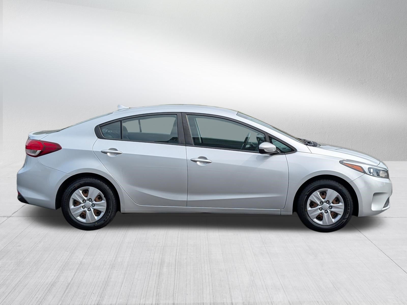 Used 2018 Kia Forte LX w/ LX Rear Camera Package FWD image 8