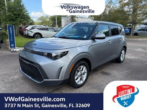 Used 2025 Kia Soul LX w/ LX Technology Package FWD image 3