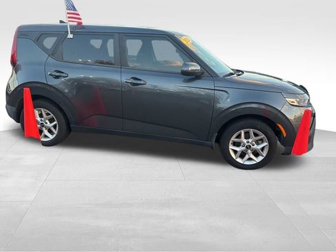 Used 2020 Kia Soul S image 4